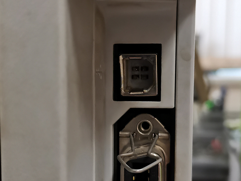 Сломанный USB-разъем